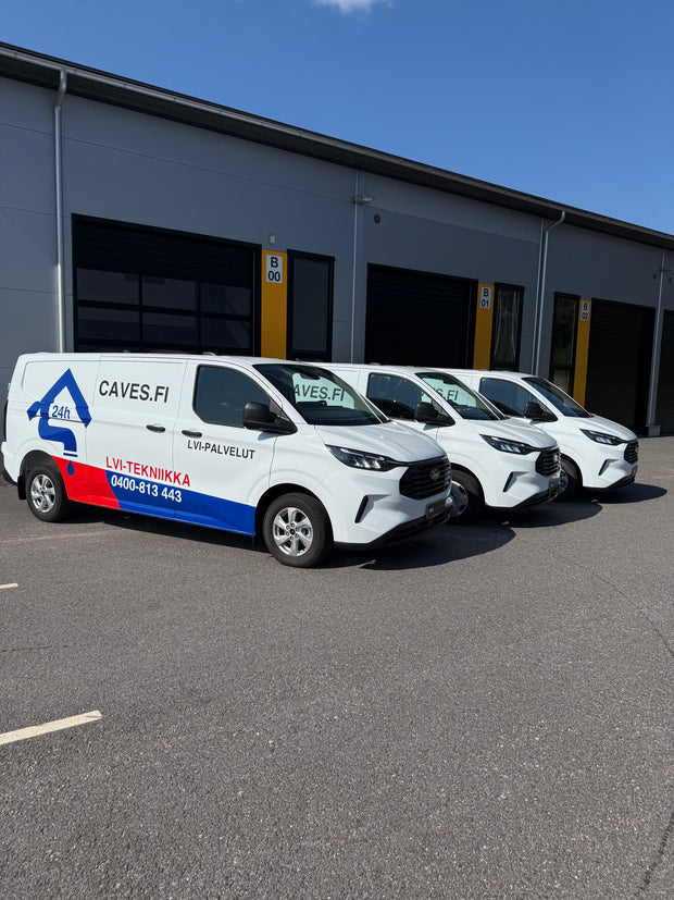 <h4><span style="text-decoration:underline">Ajoneuvot ja kiinteistöt</span></h4><h2>Mainos-<br/>teippaus</h2>